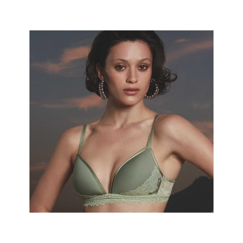 Luxurious soft spacer triangle bra sage green @