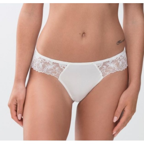 Luxurious string brief white