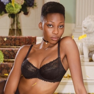 Fabulous underwired lace bra, black